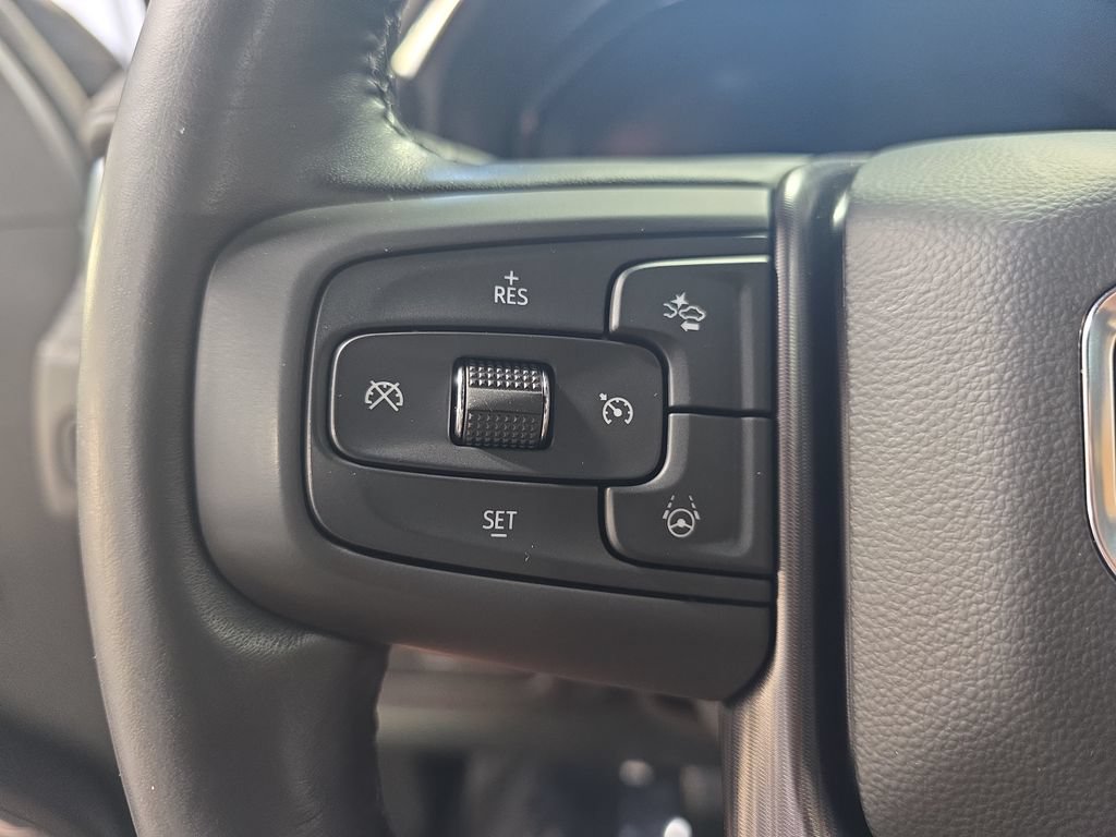 Used 2023 GMC Yukon XL Denali Ultimate AWD/4WD image 17