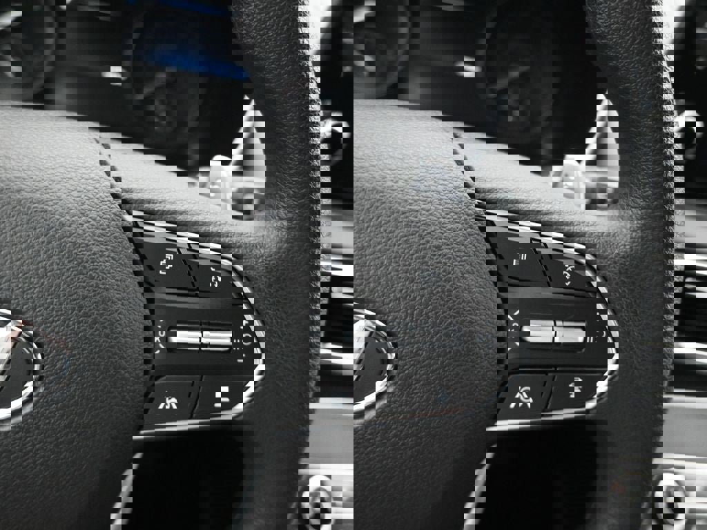 Certified 2021 Hyundai Santa Fe SEL image 18