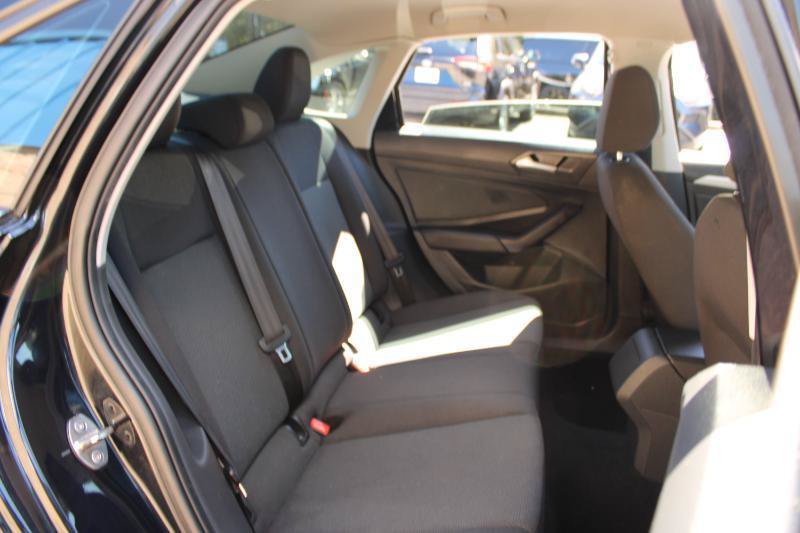 Used 2021 Volkswagen Jetta R-Line FWD image 13