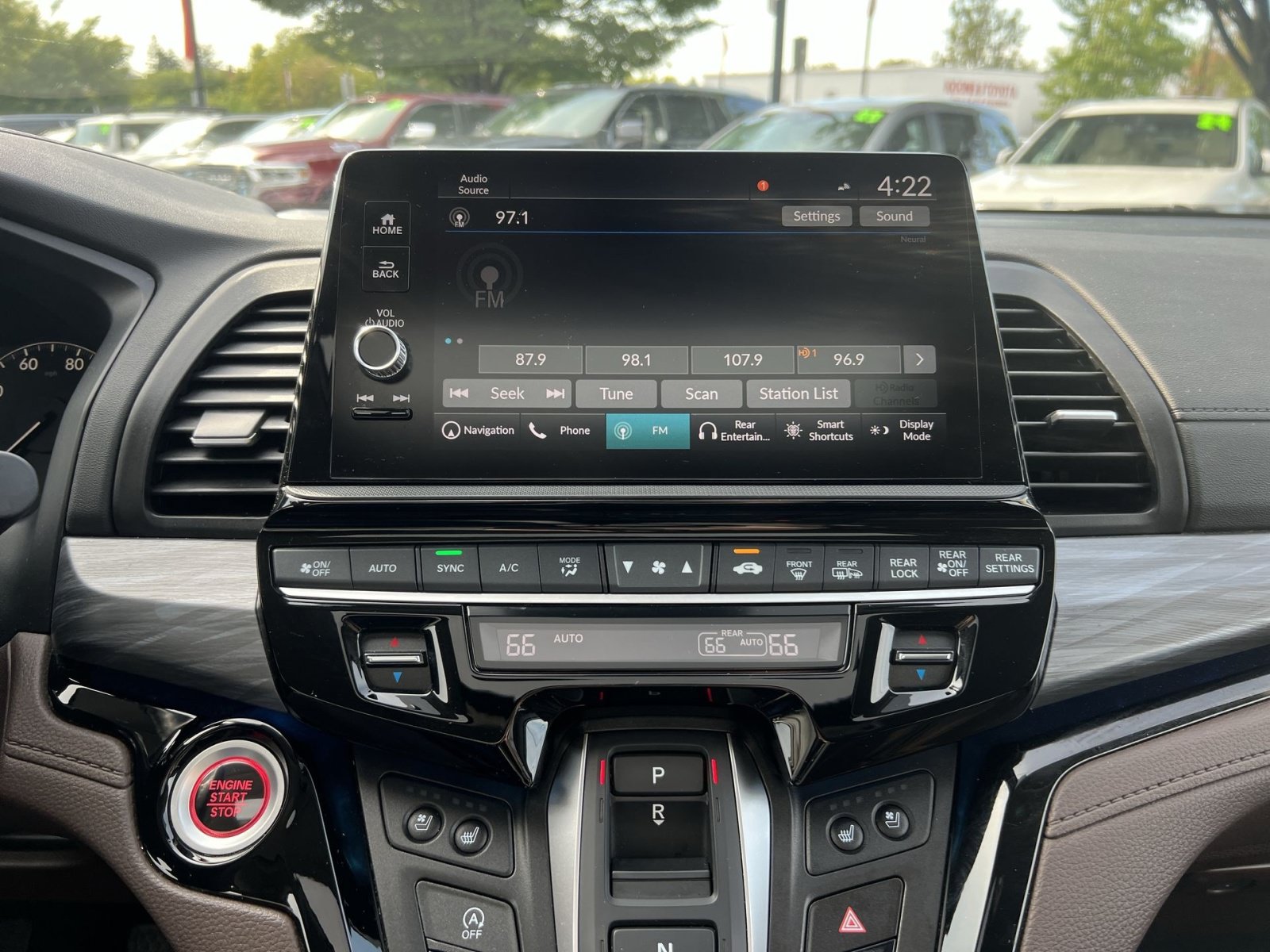 Used 2025 Honda Odyssey Elite image 18