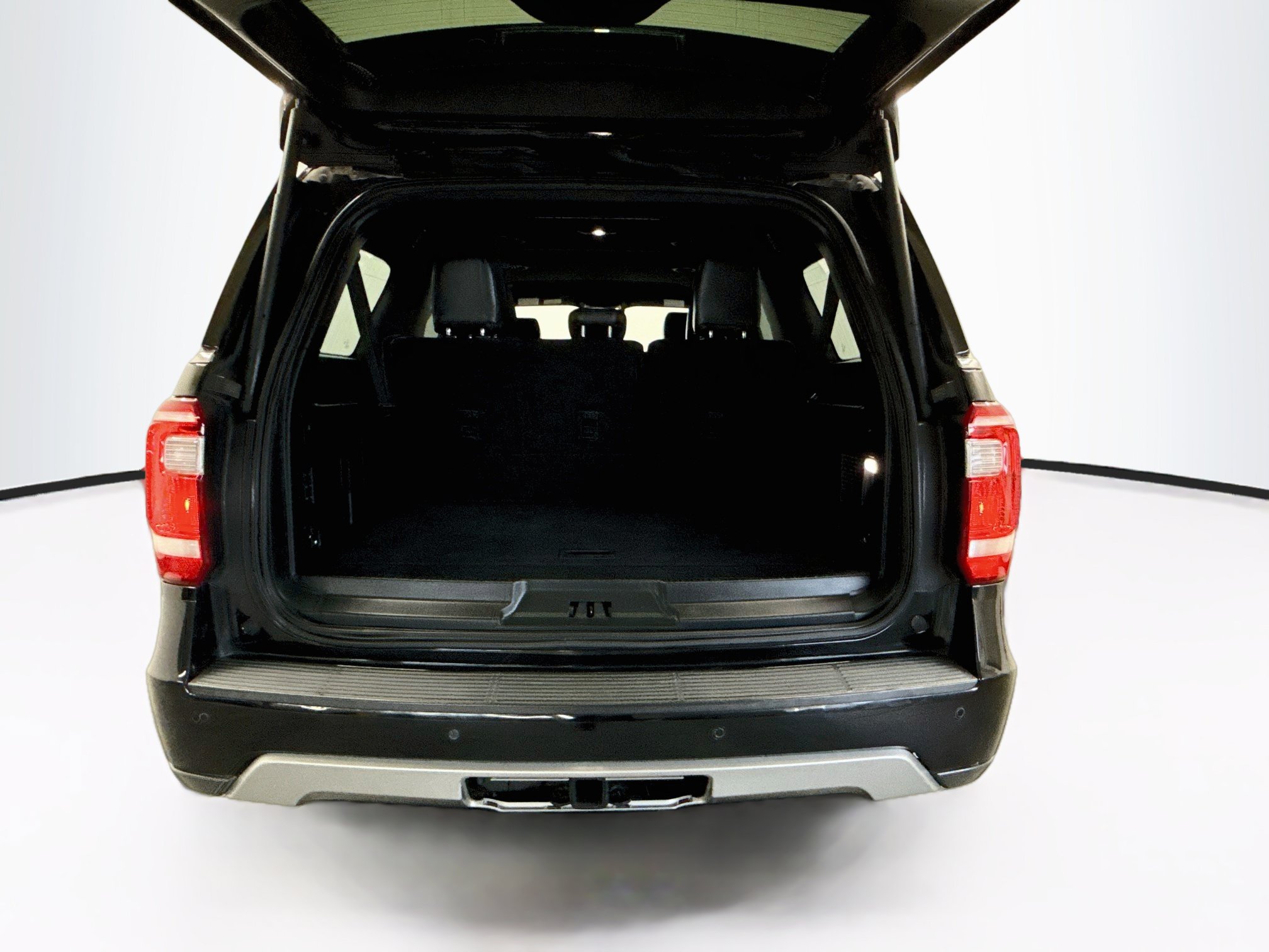 Used 2020 Ford Expedition Max XLT w/ Equipment Group 202A RWD image 30