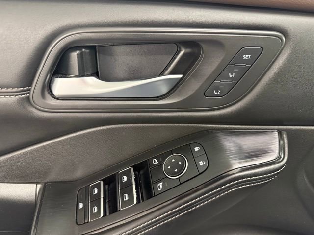 Used 2023 Nissan Rogue SL w/ SL Premium Package image 30