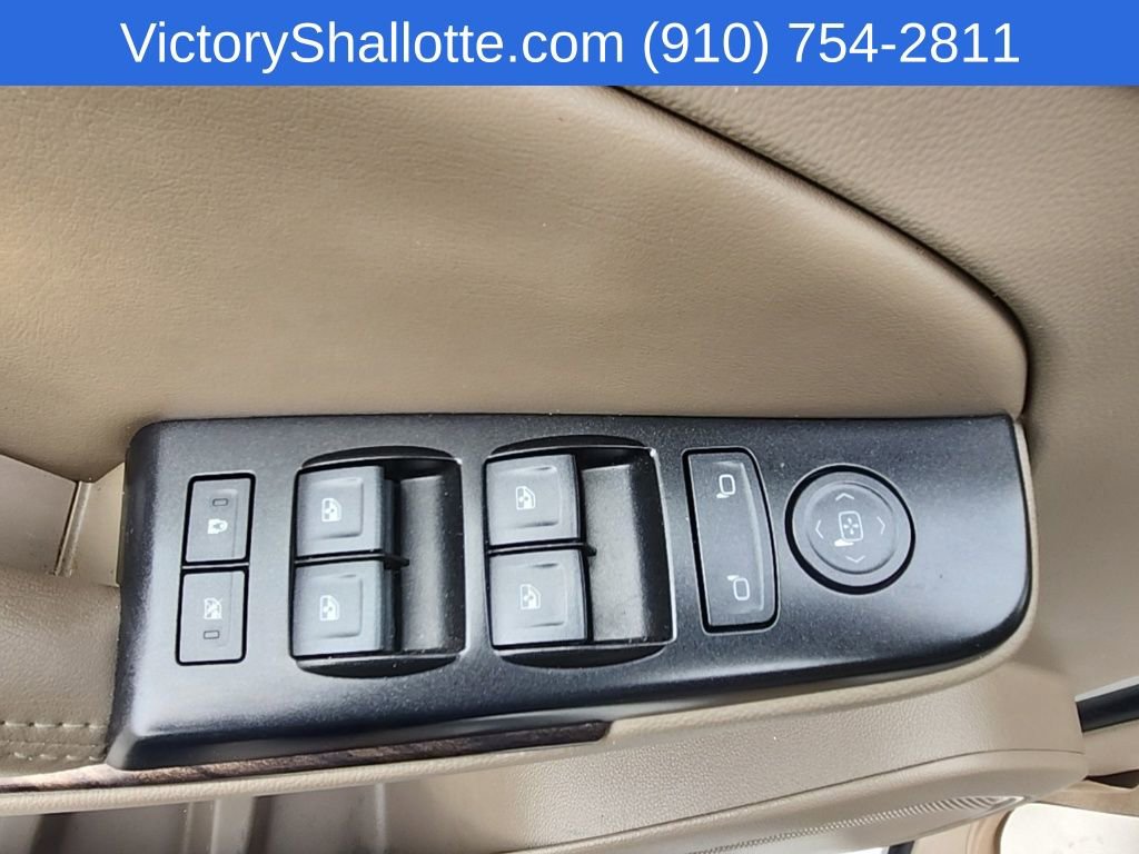 Used 2017 GMC Yukon XL SLE w/ SLE Value Package image 20