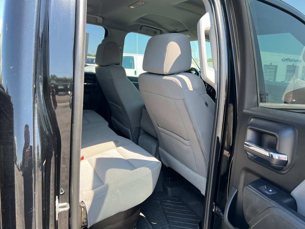 Used 2018 Chevrolet Silverado 1500 Custom w/ Custom Value Package AWD/4WD image 11