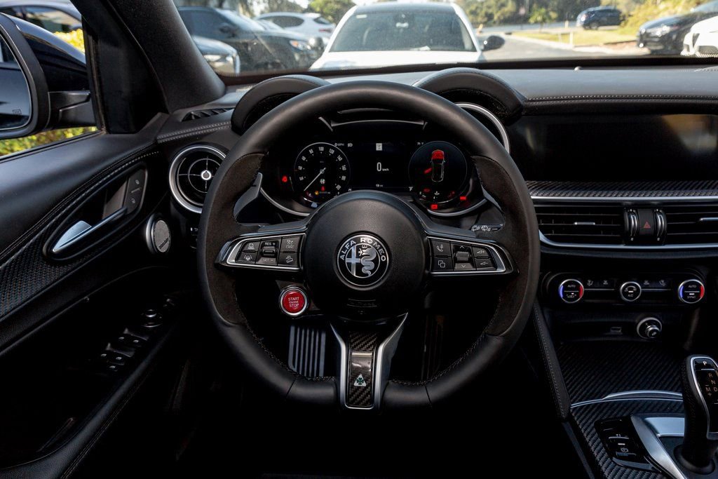 New 2024 Alfa Romeo Stelvio Quadrifoglio w/ Active Assist Plus Package AWD/4WD image 30
