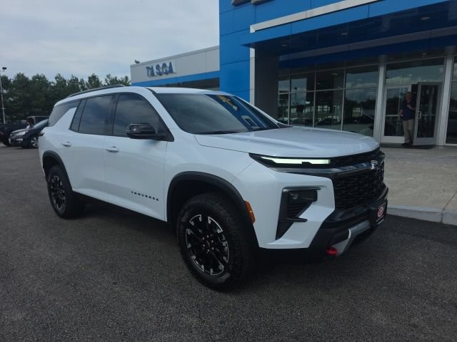 Used 2026 Chevrolet Traverse Z71 w/ LPO, Illumination Package