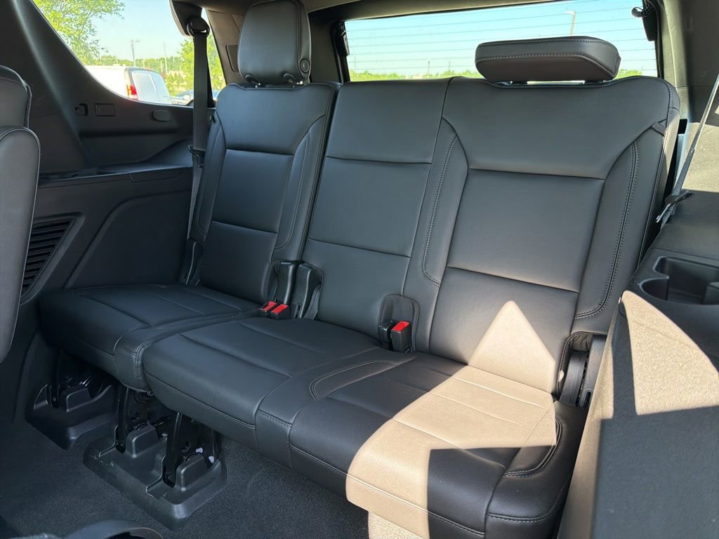 Used 2021 Chevrolet Tahoe Z71 w/ Z71 Signature Package AWD/4WD image 9