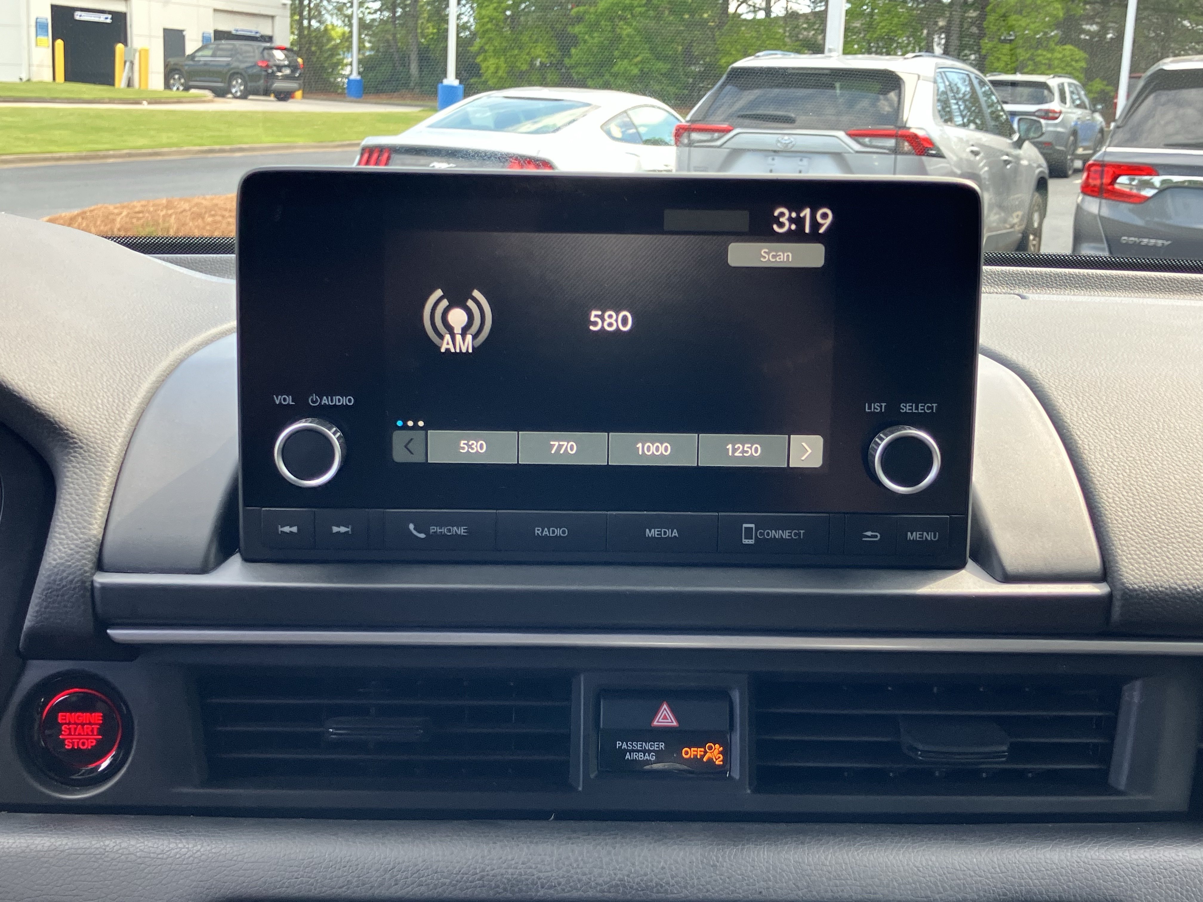 Used 2025 Honda Pilot Sport image 26