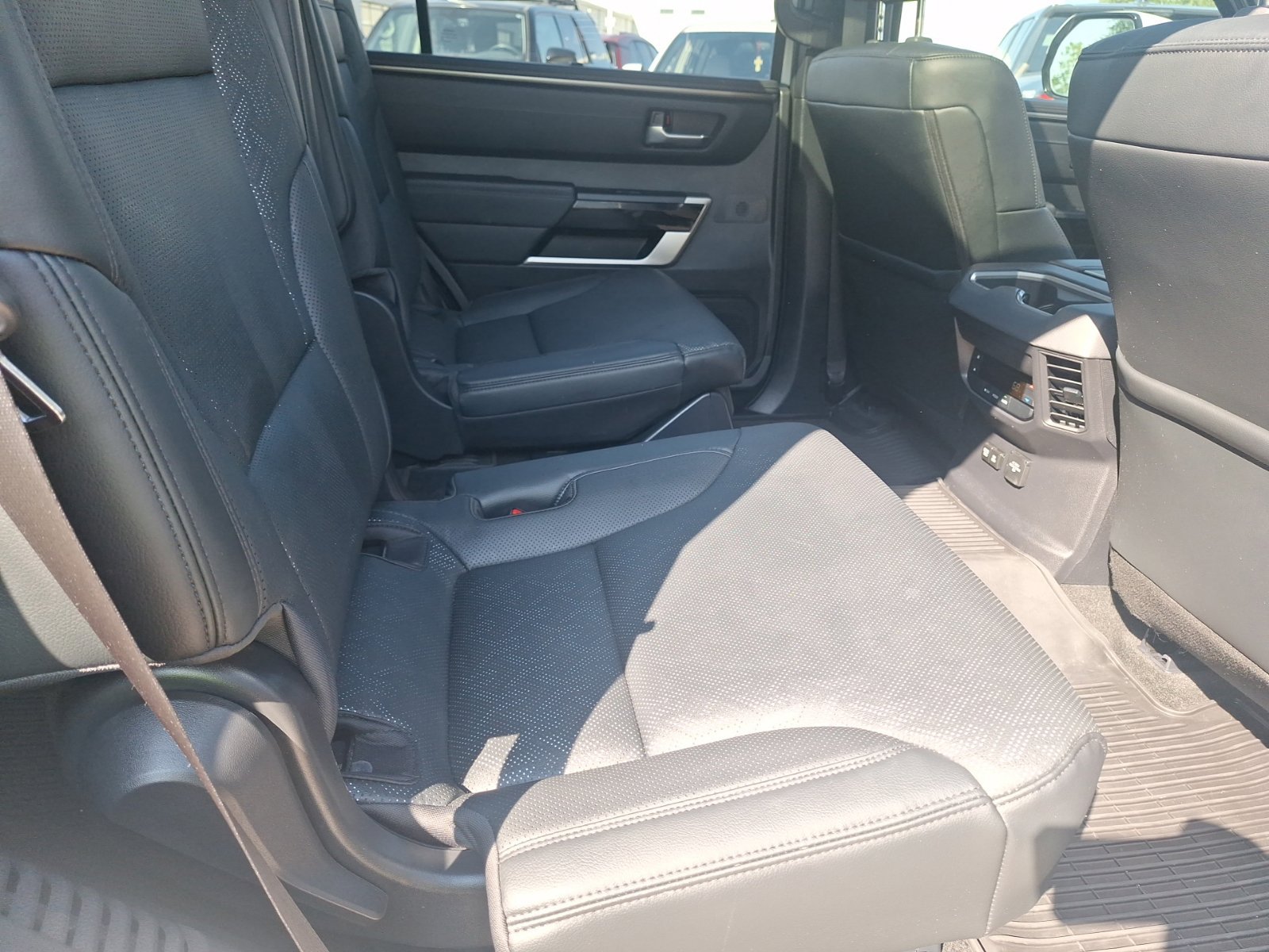 Used 2025 Toyota Sequoia Limited AWD/4WD image 29