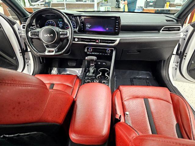 Used 2023 Kia K5 GT-Line image 9
