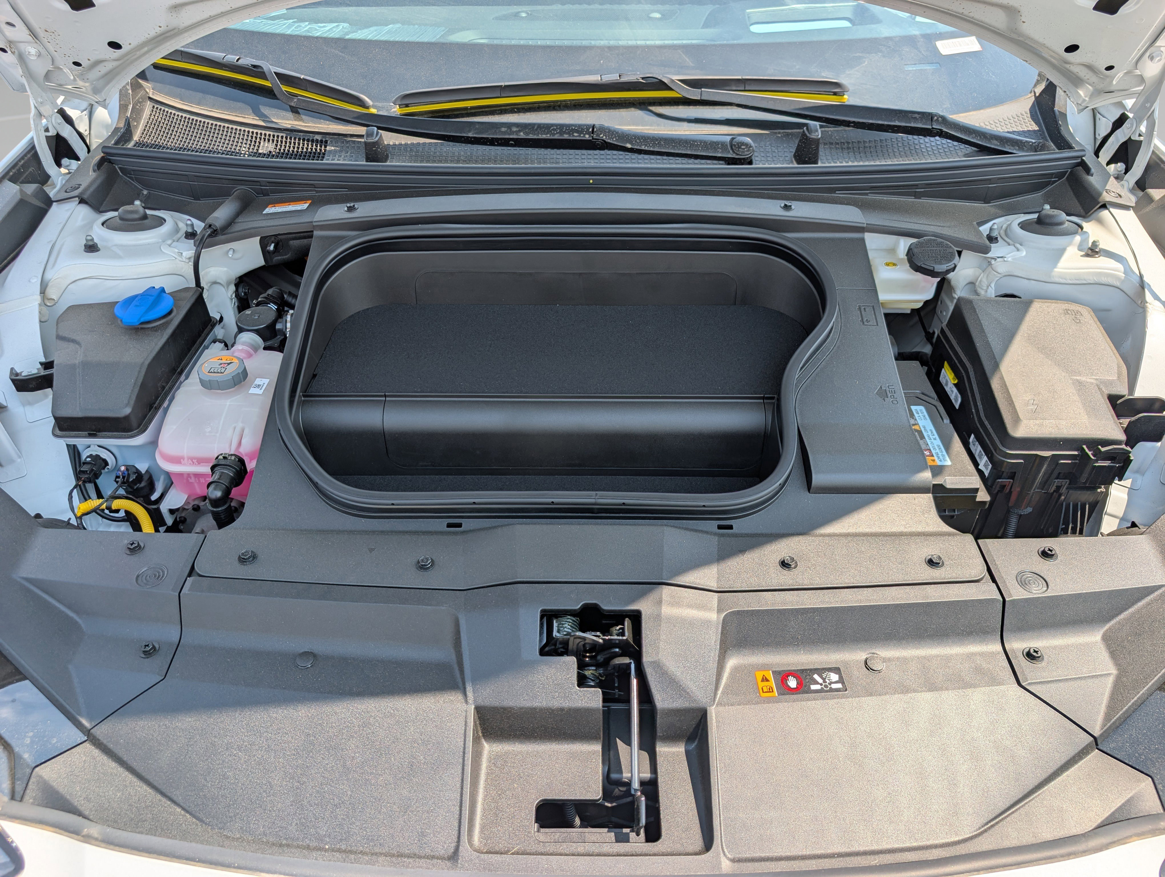 New 2025 Hyundai Ioniq 6 Limited AWD/4WD image 15