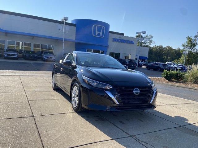 Used 2025 Nissan Sentra S FWD image 2