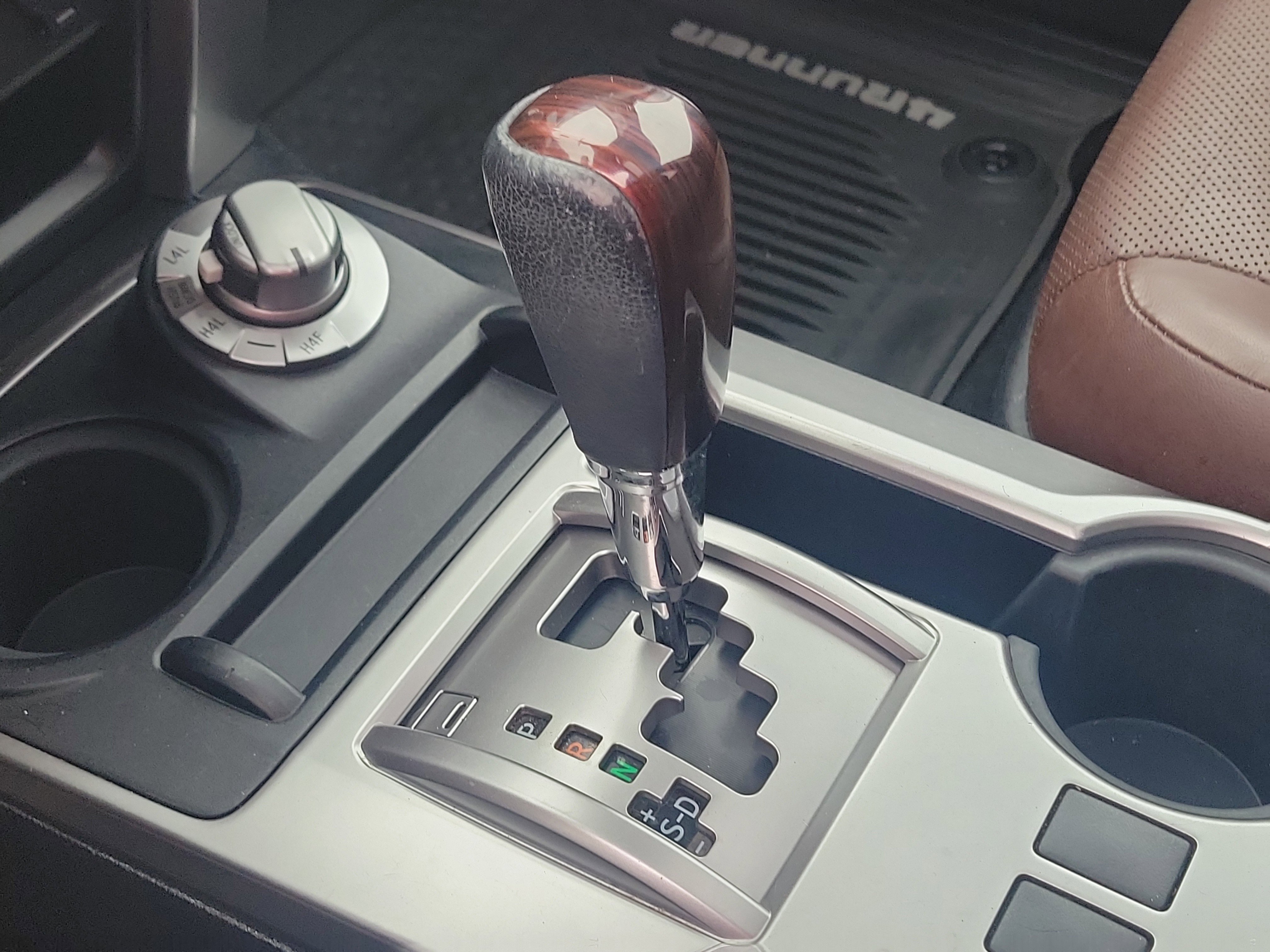 Used 2016 Toyota 4Runner Limited image 18