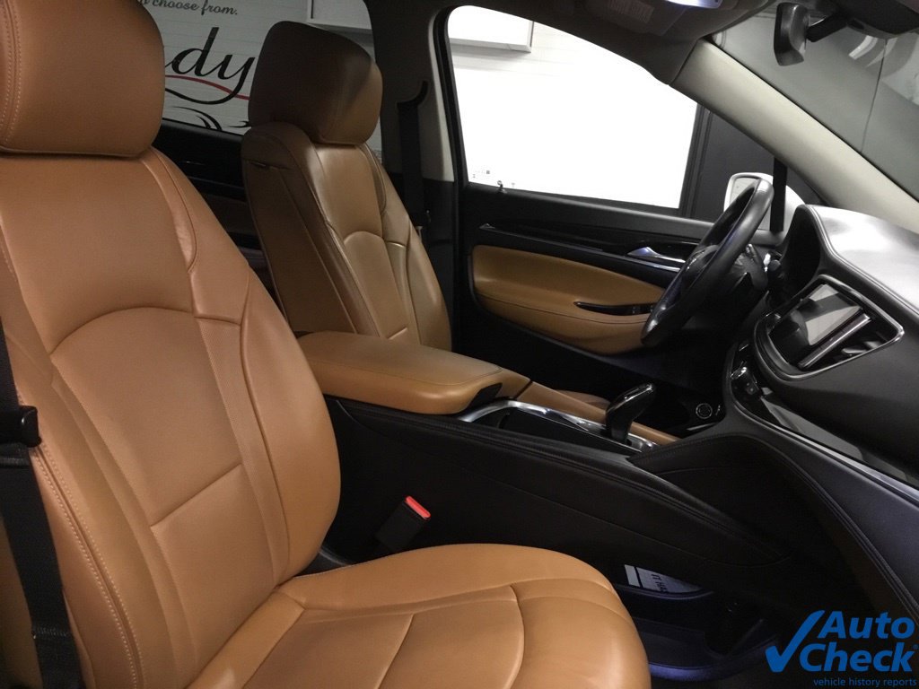 Used 2018 Buick Enclave Essence AWD/4WD image 40