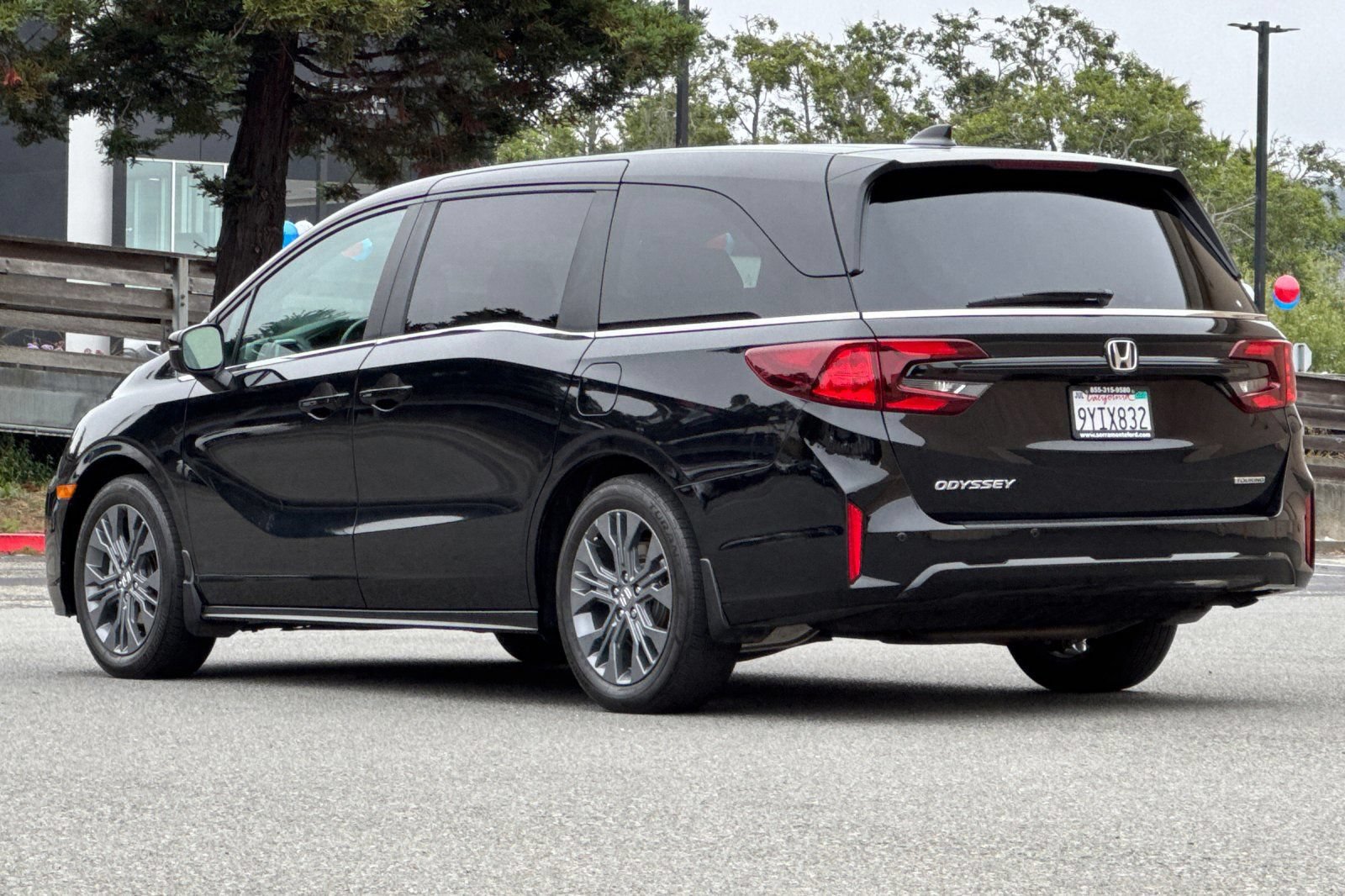 Used 2025 Honda Odyssey Touring image 7