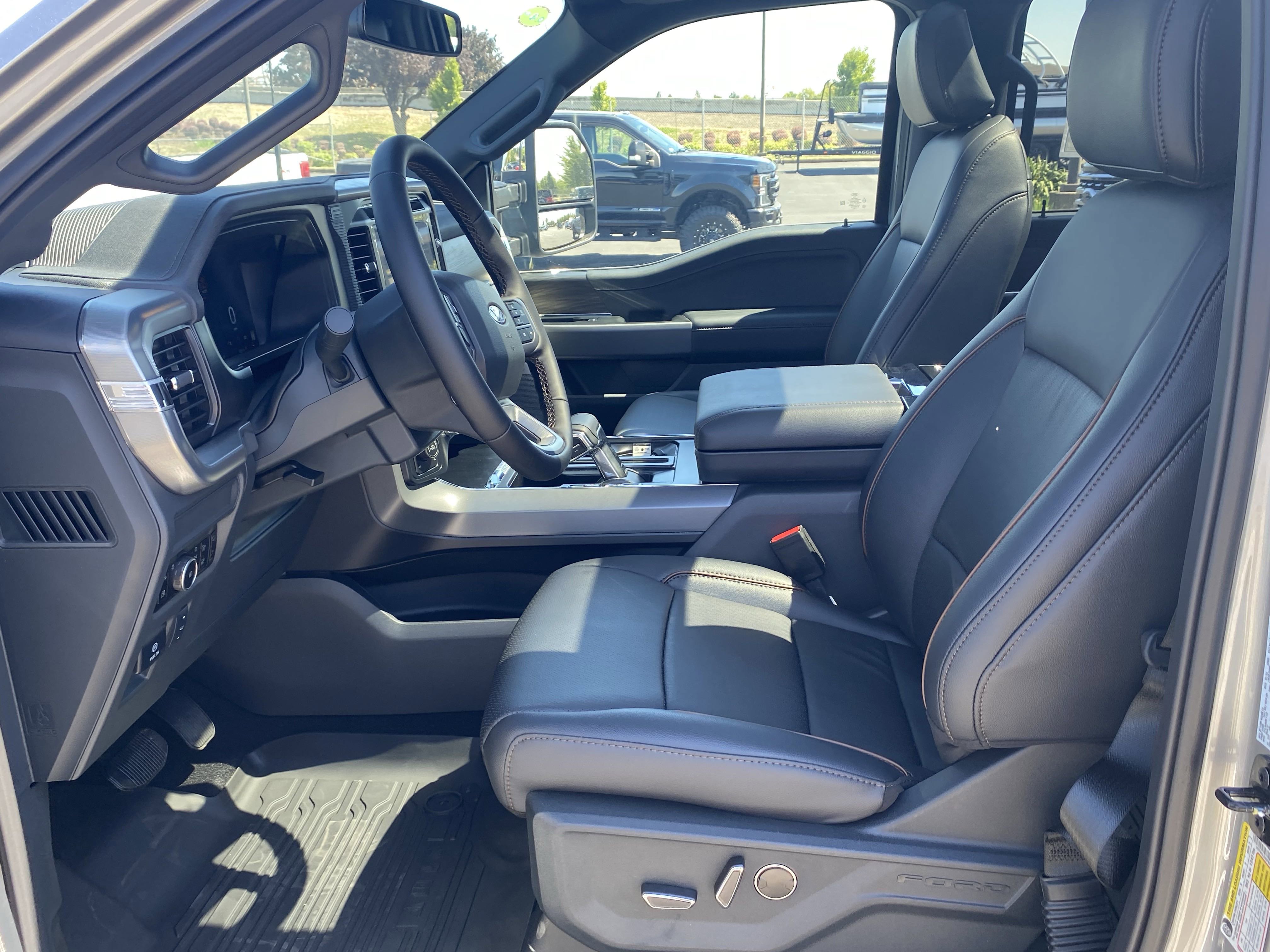 New 2025 Ford F150 Lariat w/ Equipment Group 502A High image 8