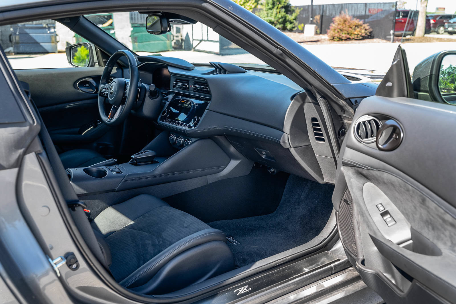 Used 2025 Nissan Z Performance w/ Floor Mat Package RWD image 24