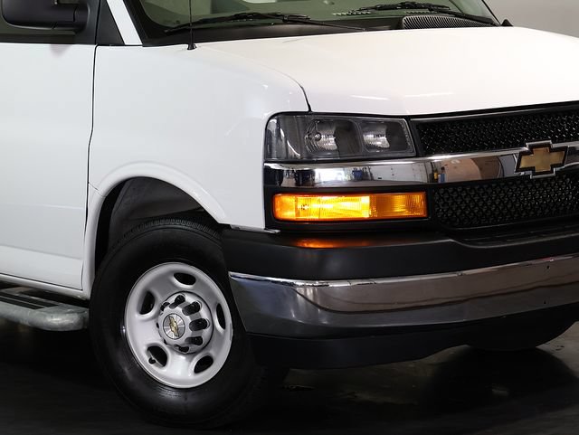 Used 2025 Chevrolet Express 2500 w/ Driver Convenience Package RWD image 8