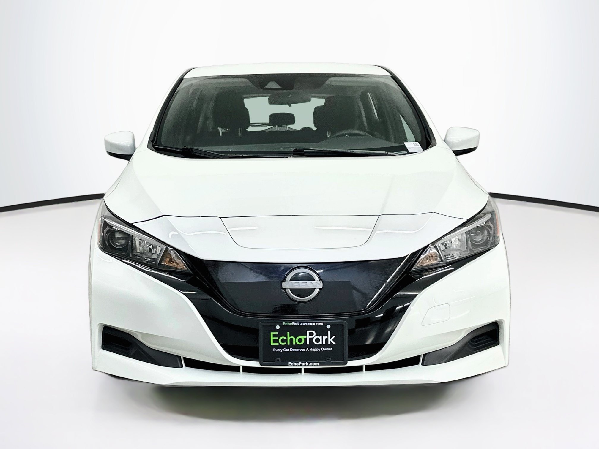 Used 2025 Nissan Leaf S FWD image 2