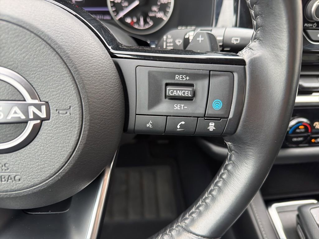 Used 2023 Nissan Pathfinder SV AWD/4WD image 25