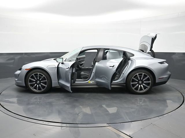 Used 2024 Porsche Taycan 4S AWD/4WD image 30