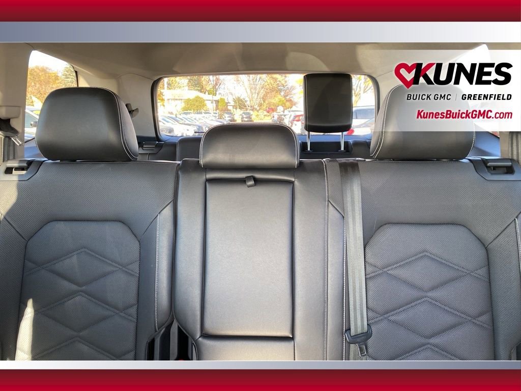 Used 2024 Volkswagen Atlas SE image 30