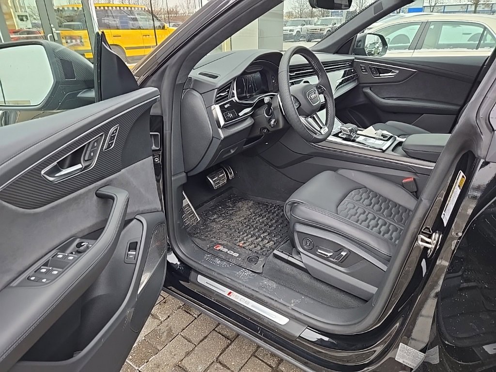 Used 2025 Audi RS Q8 performance image 15