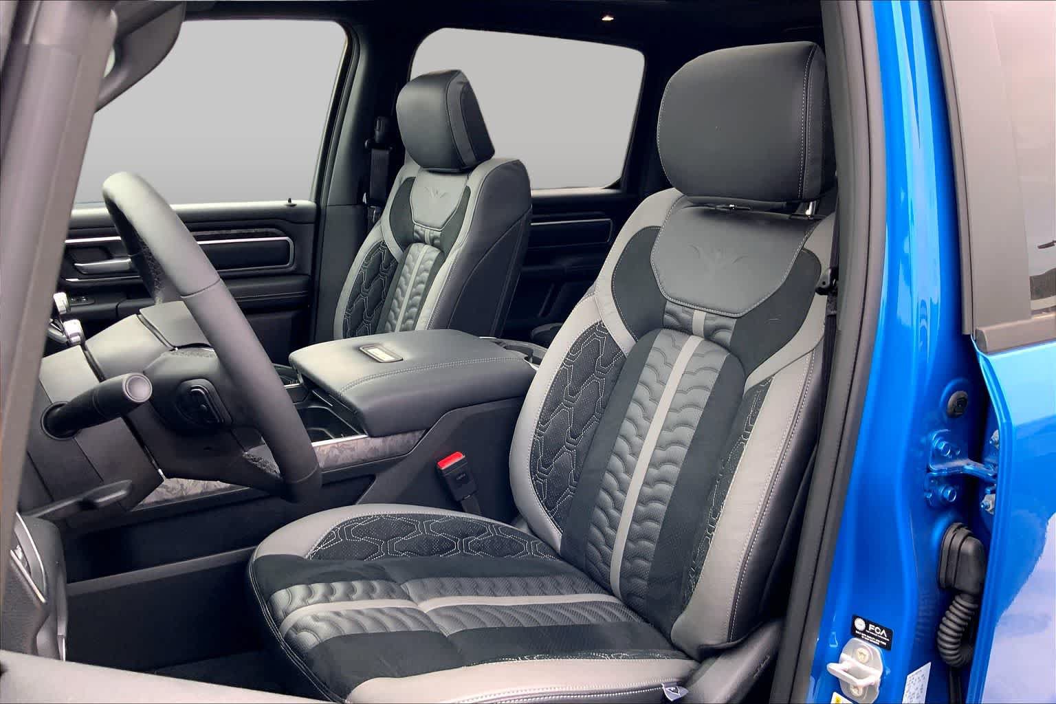 New 2025 RAM 1500 Big Horn AWD/4WD image 9