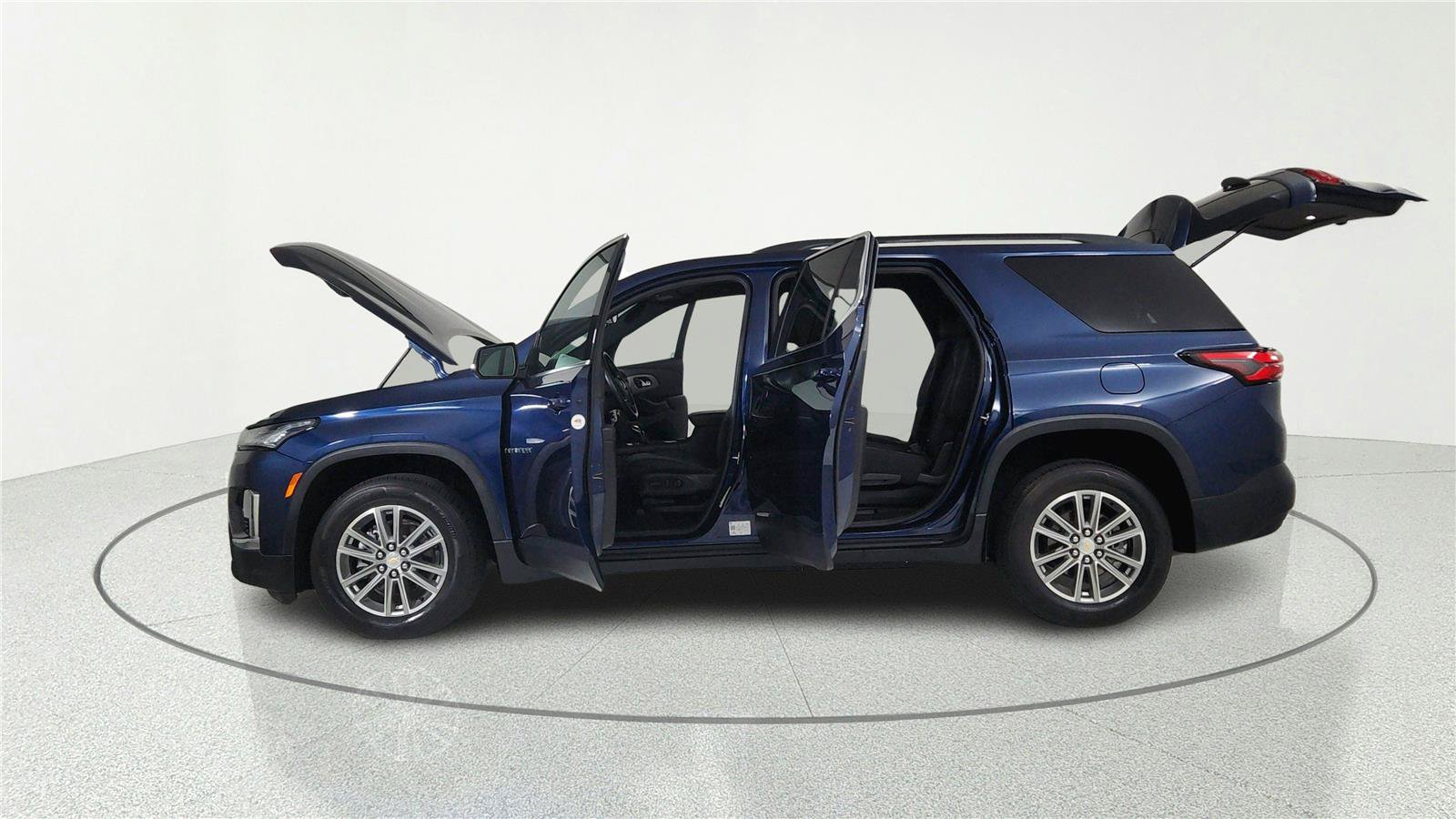 Used 2023 Chevrolet Traverse LT FWD image 6