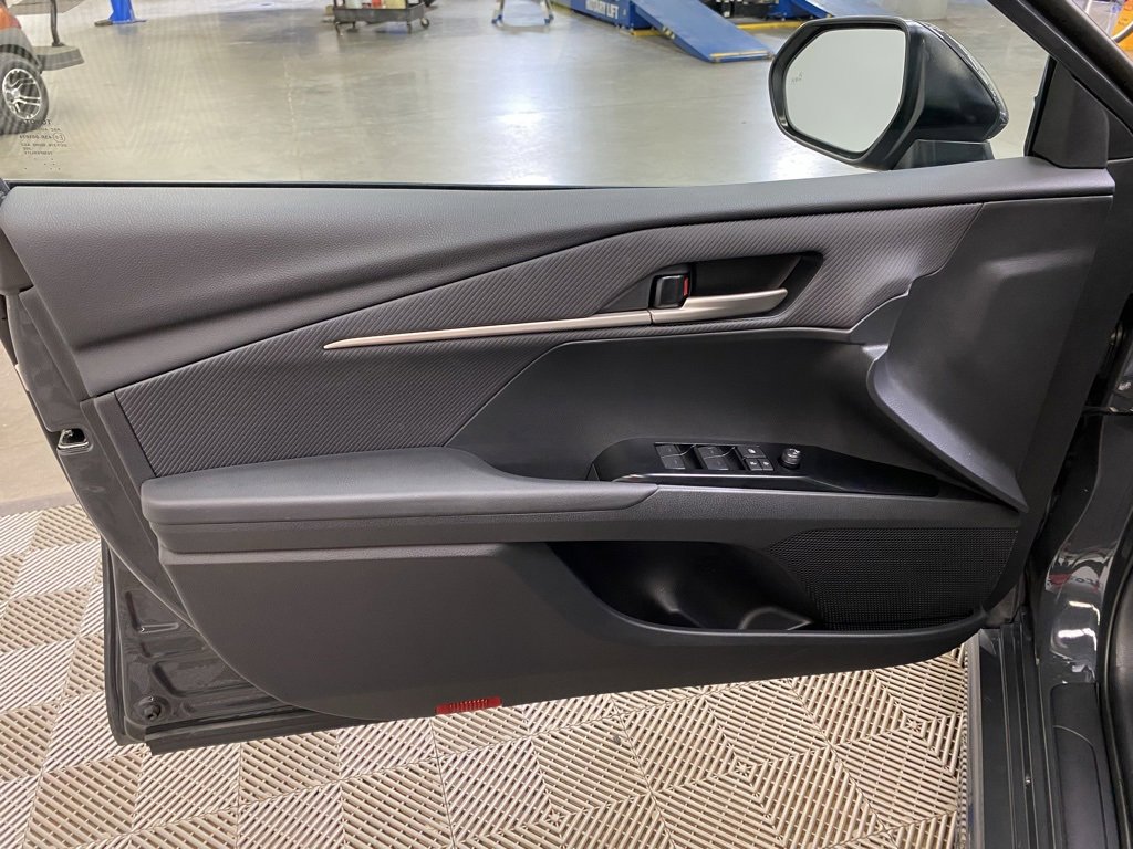 Used 2025 Toyota Camry Hybrid image 23