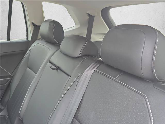 Certified 2023 Volkswagen Tiguan SE w/ Panoramic Sunroof Package FWD image 23