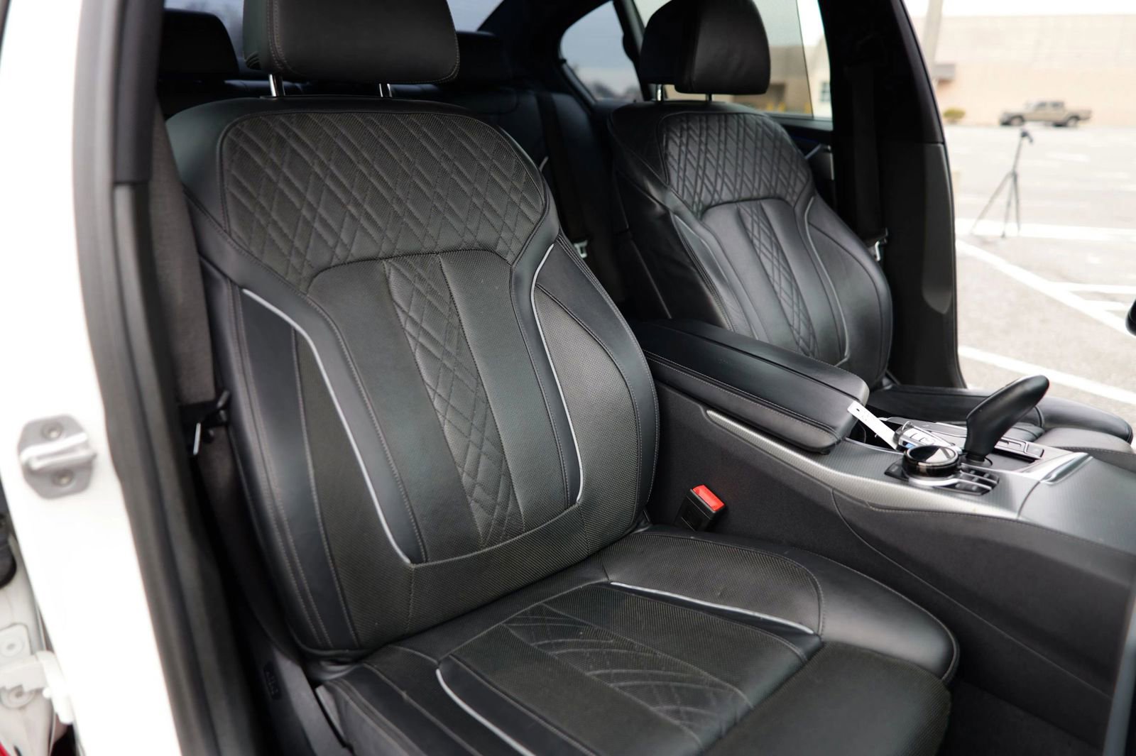 Used 2018 BMW M550i xDrive image 26