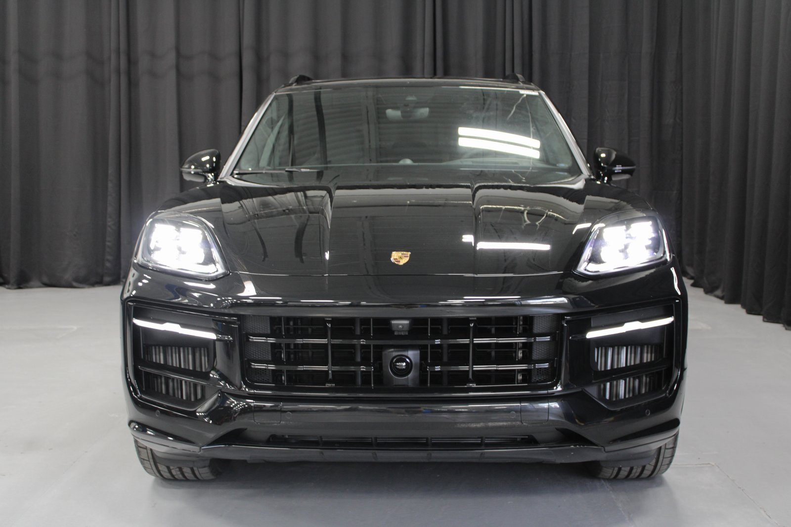 New 2026 Porsche Cayenne GTS image 10