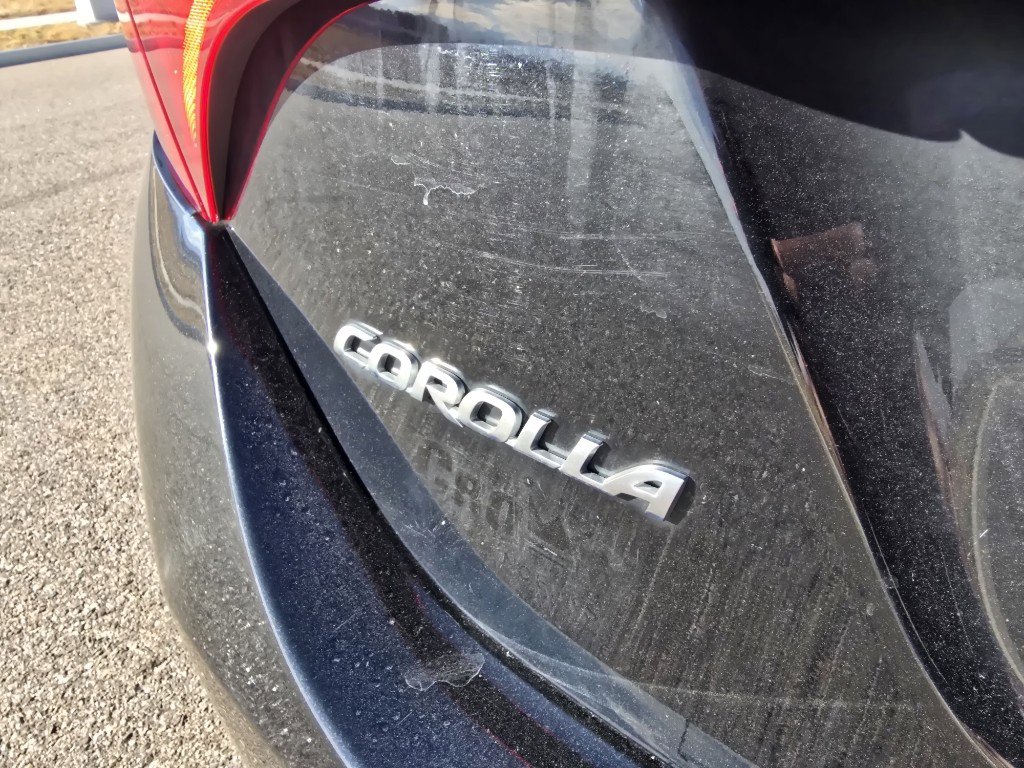 Used 2019 Toyota Corolla SE w/ Carpet Mat Package (TMS) image 10
