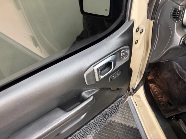 Used 2022 Jeep Gladiator Sport AWD/4WD image 23