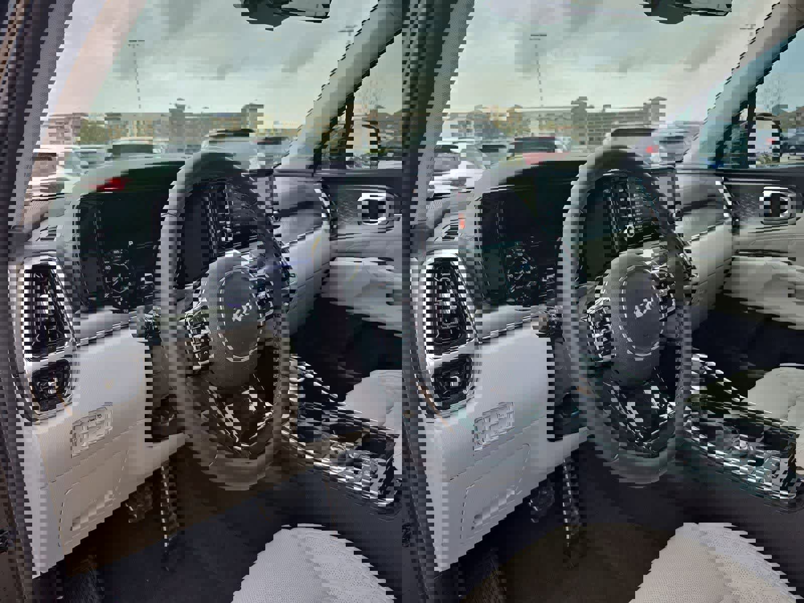 Certified 2023 Kia Sorento SX image 2