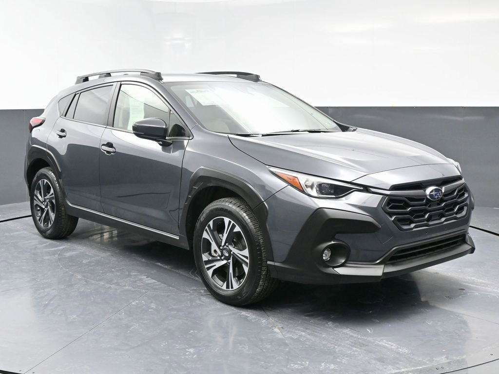 Used 2024 Subaru Crosstrek 2.0i Premium w/ Crosstrek Mirror Package image 3