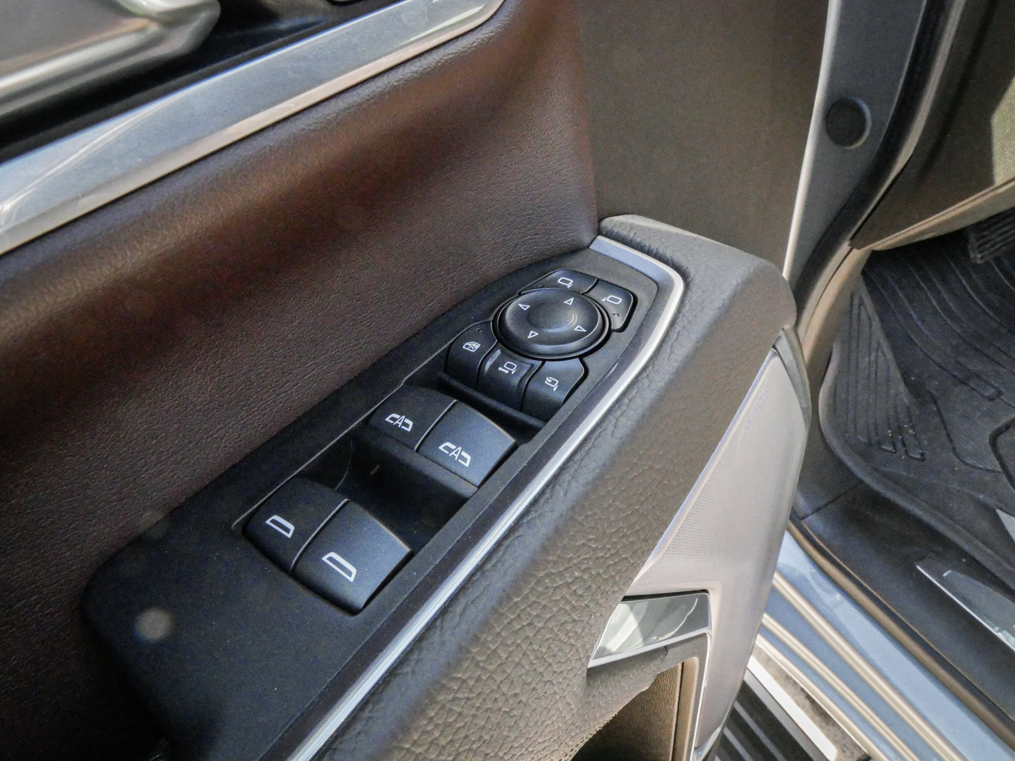 Used 2025 GMC Sierra 2500 Denali w/ Technology Package image 15