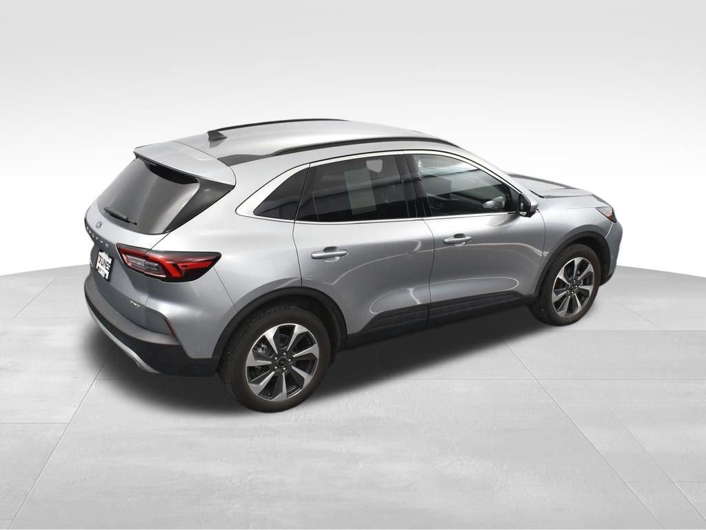 Used 2024 Ford Escape Platinum w/ Premium Technology Package AWD/4WD image 43