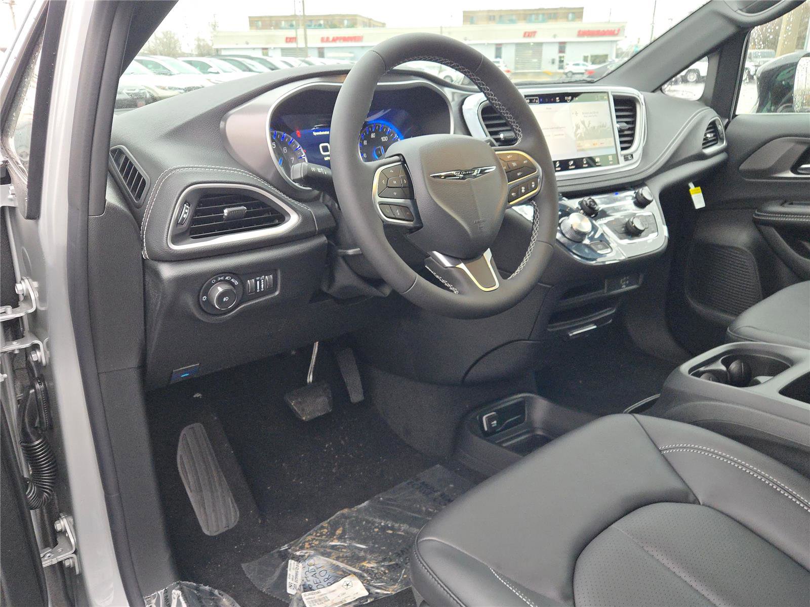 New 2026 Chrysler Pacifica Select image 22