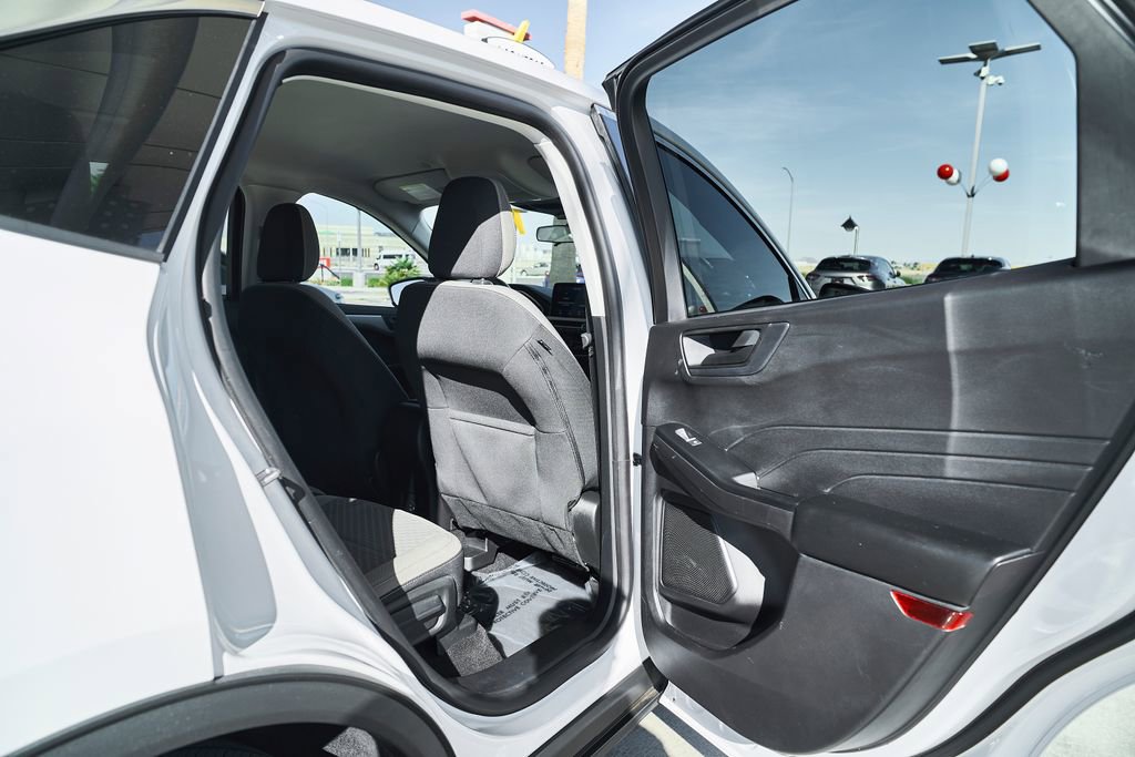 Used 2022 Ford Escape SE FWD image 14