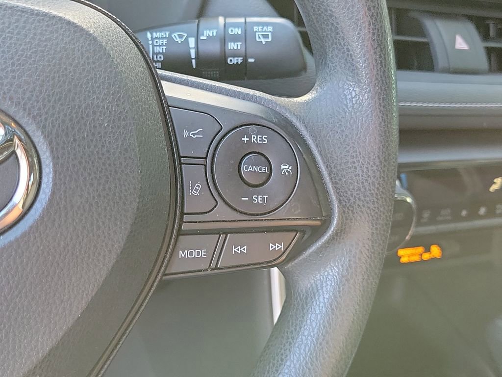 Used 2019 Toyota RAV4 XLE image 31