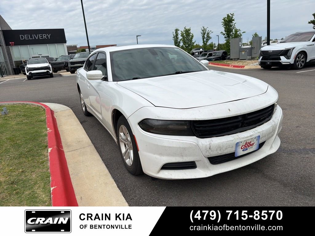 Used 2019 Dodge Charger SXT RWD image 2