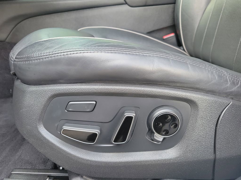 Used 2015 Hyundai Genesis 3.8 w/ Option Group 04 image 22