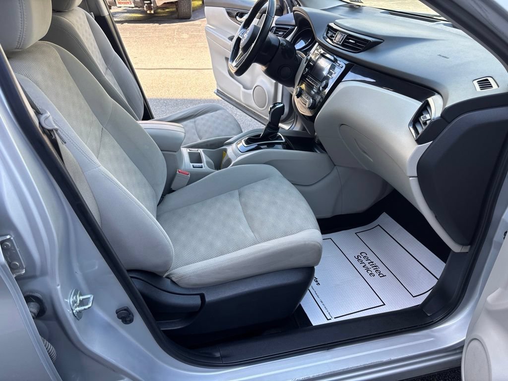 Used 2018 Nissan Rogue Sport SV w/ SV All-Weather Package AWD/4WD image 20