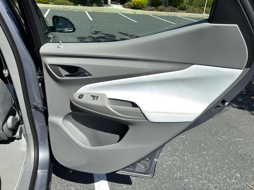 Used 2023 Chevrolet Bolt EUV Premier w/ Sun & Sound Package FWD image 43