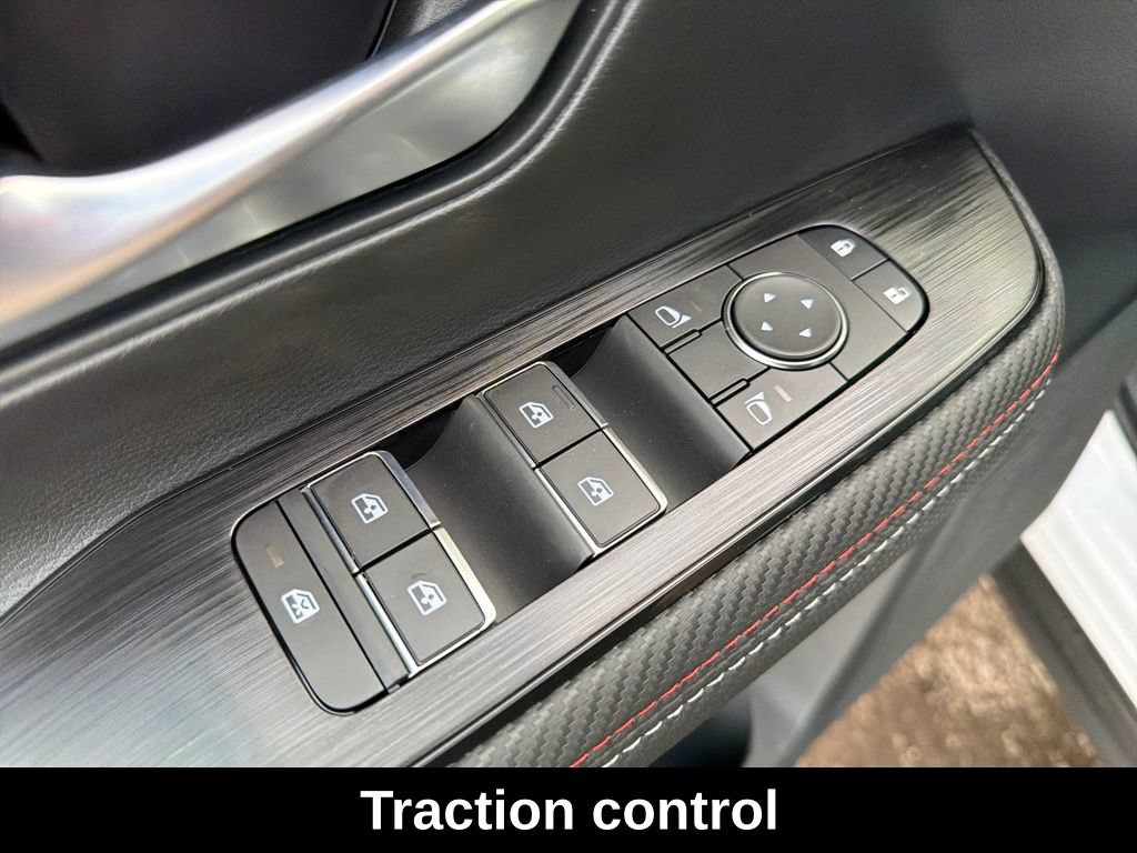 Used 2026 Nissan Kicks SR w/ Cold Weather Package AWD/4WD image 14