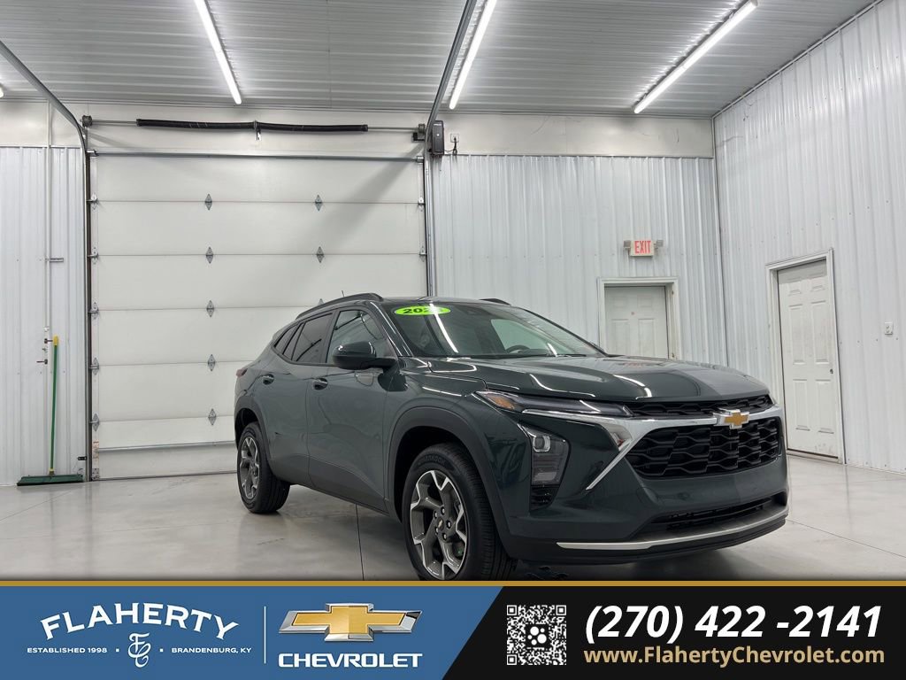 New 2025 Chevrolet Trax LT w/ Driver Confidence Package