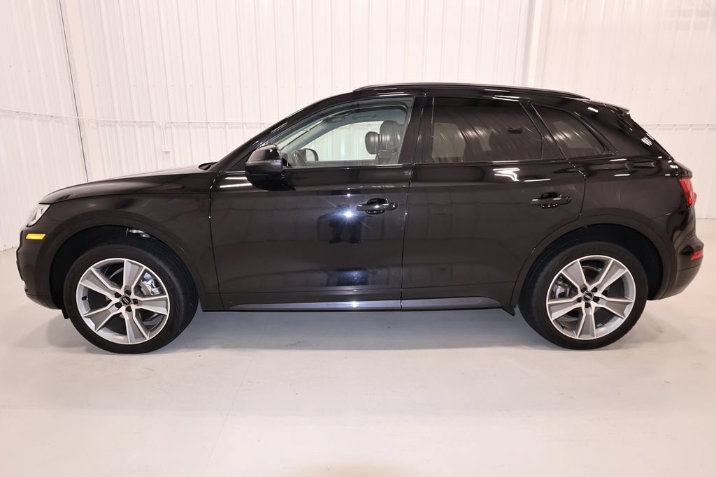 Used 2020 Audi Q5 2.0T Premium Plus w/ Premium Plus Package AWD/4WD image 6