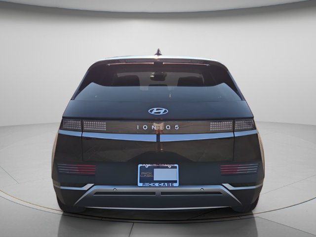 Used 2022 Hyundai Ioniq 5 SE w/ Cargo Package RWD image 5